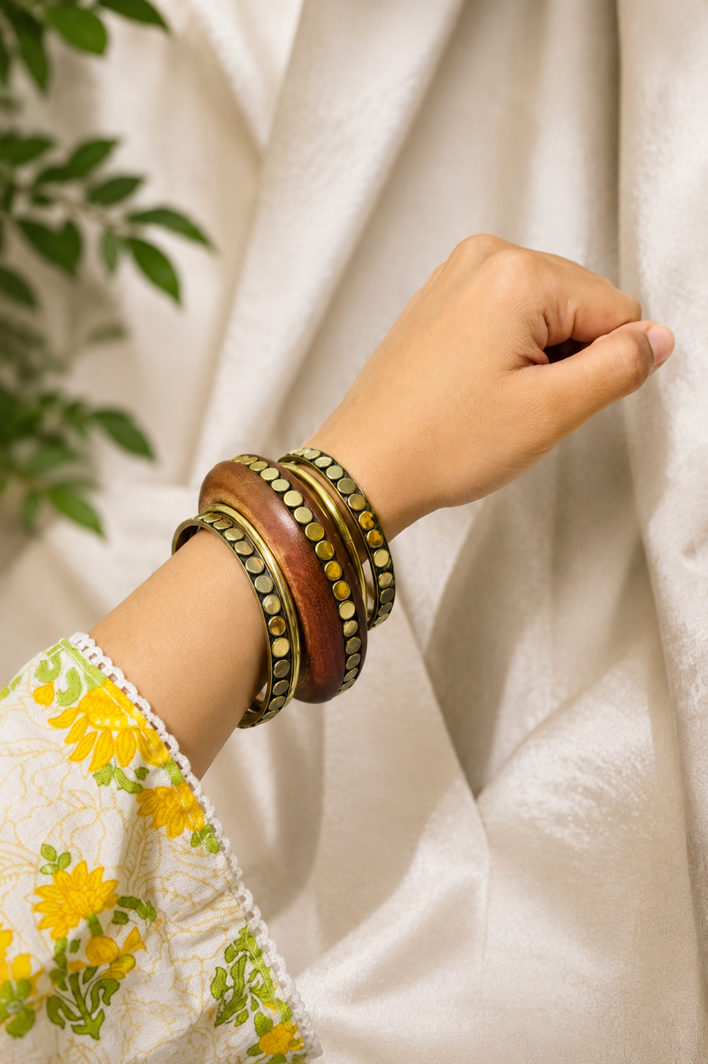 WOODEN BANGLES SET